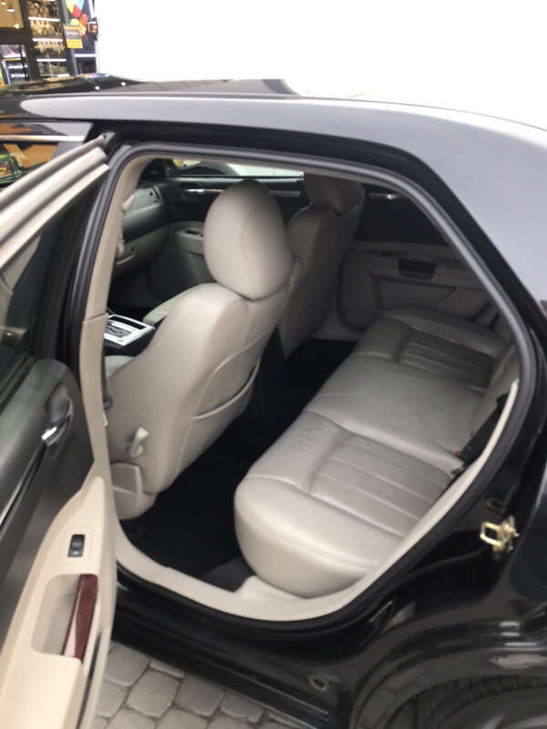 Седан Chrysler 300C 2006 в Хмельницькому
