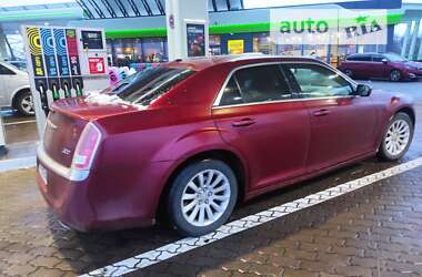 Седан Chrysler 300C 2014 в Харькове