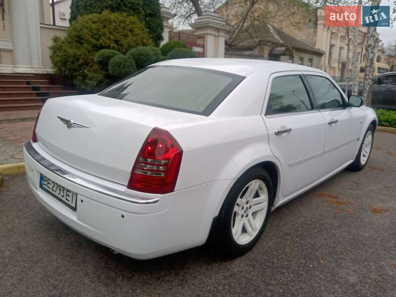 Седан Chrysler 300C 2005 в Николаеве