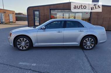 Седан Chrysler 300C 2012 в Киеве