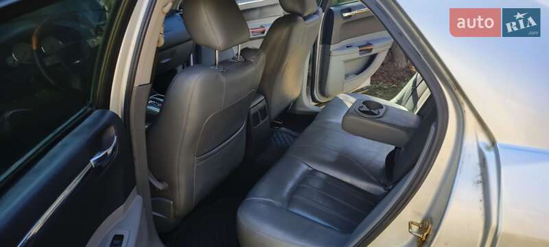 Позашляховик / Кросовер Chrysler 300C 2004 в Одесі