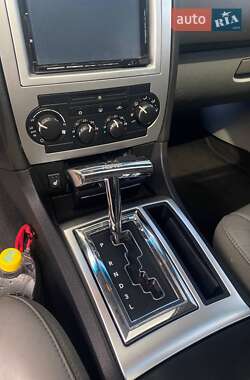 Седан Chrysler 300C 2005 в 