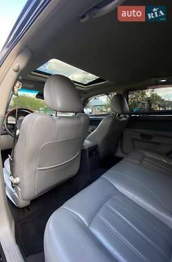 Седан Chrysler 300C 2005 в 