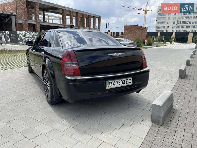 Седан Chrysler 300C 2006 в Хмельницком