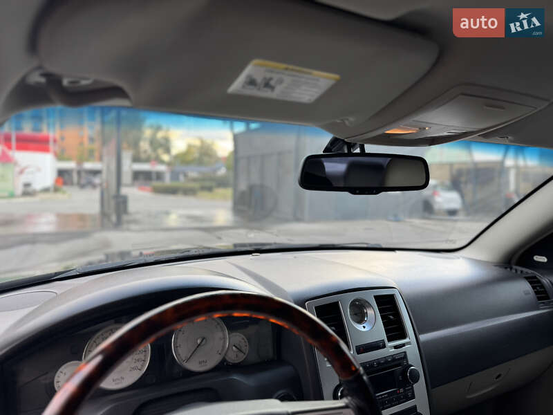 Седан Chrysler 300C 2006 в Днепре