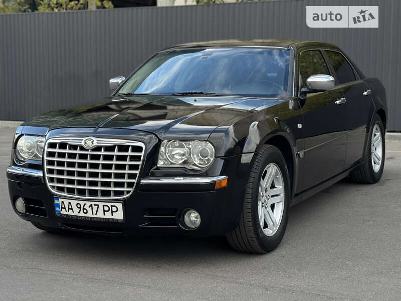 Седан Chrysler 300C 2006 в Дніпрі