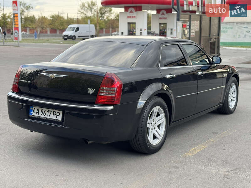 Седан Chrysler 300C 2006 в Днепре