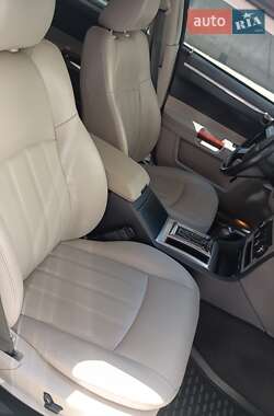 Седан Chrysler 300C 2006 в 