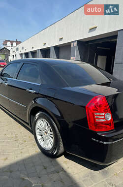 Седан Chrysler 300C 2010 в Луцьку