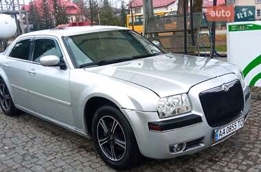 Седан Chrysler 300C 2004 в Долині