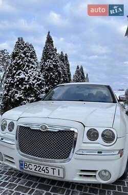 Седан Chrysler 300C 2004 в Яворове