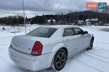 Седан Chrysler 300C 2004 в Надворной