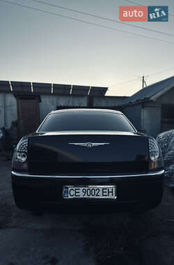 Седан Chrysler 300C 2005 в Буську