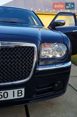 Хэтчбек Chrysler 300C 2005 в Снятине