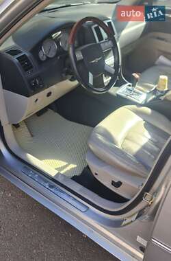 Седан Chrysler 300C 2005 в 