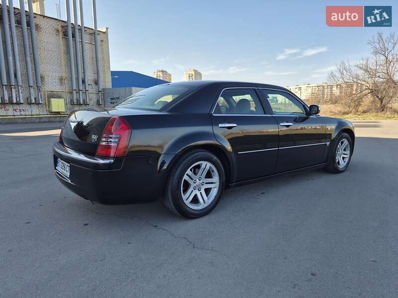Седан Chrysler 300C 2005 в Херсоні