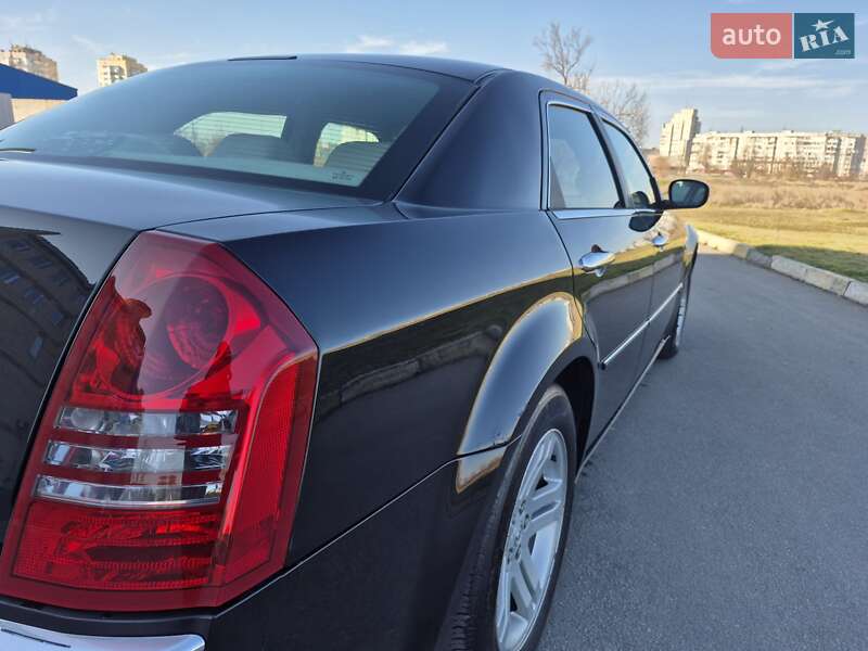 Седан Chrysler 300C 2005 в Херсоні