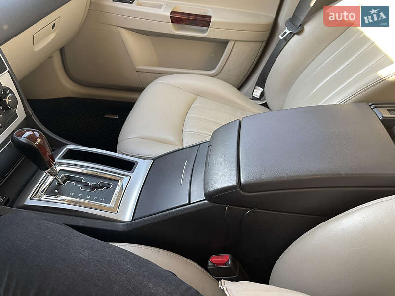 Седан Chrysler 300C 2006 в Киеве
