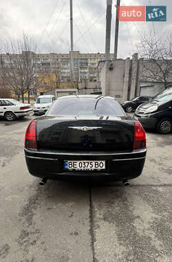 Седан Chrysler 300C 2004 в 