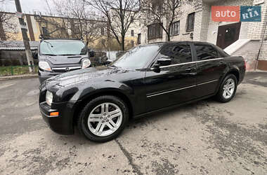 Седан Chrysler 300C 2004 в 