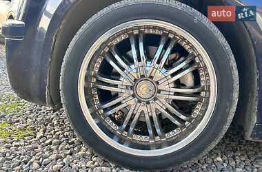 Седан Chrysler 300C 2006 в 