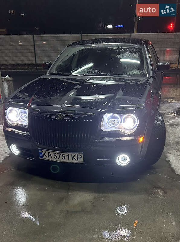 Седан Chrysler 300C 2006 в Киеве