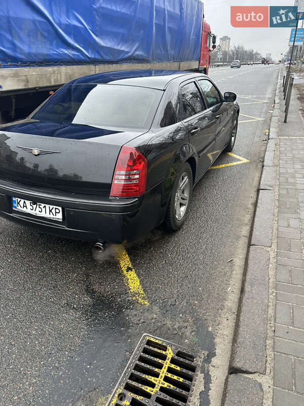 Седан Chrysler 300C 2006 в Киеве