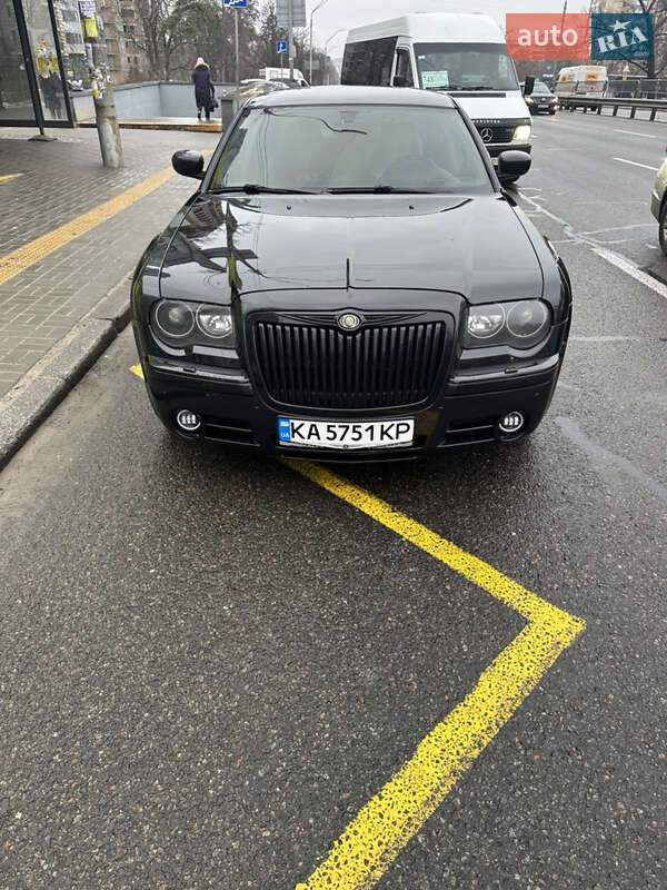 Седан Chrysler 300C 2006 в Киеве