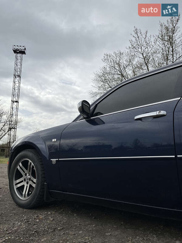 Седан Chrysler 300C 2005 в Черновцах