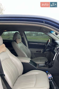 Седан Chrysler 300C 2005 в 