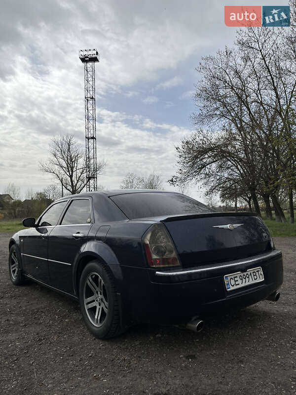 Седан Chrysler 300C 2005 в Черновцах