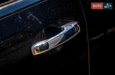 Седан Chrysler 300C 2004 в 