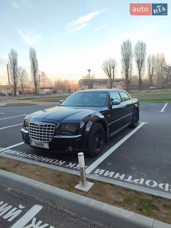 Седан Chrysler 300C 2005 в 