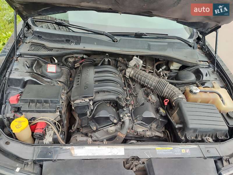 Седан Chrysler 300C 2005 в Чернигове