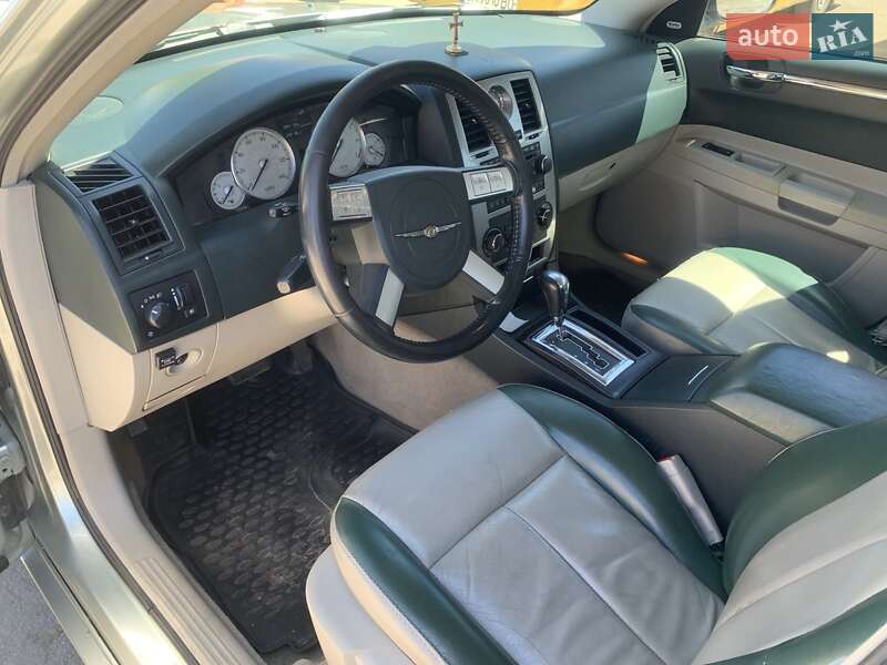 Седан Chrysler 300C 2006 в Конотопе
