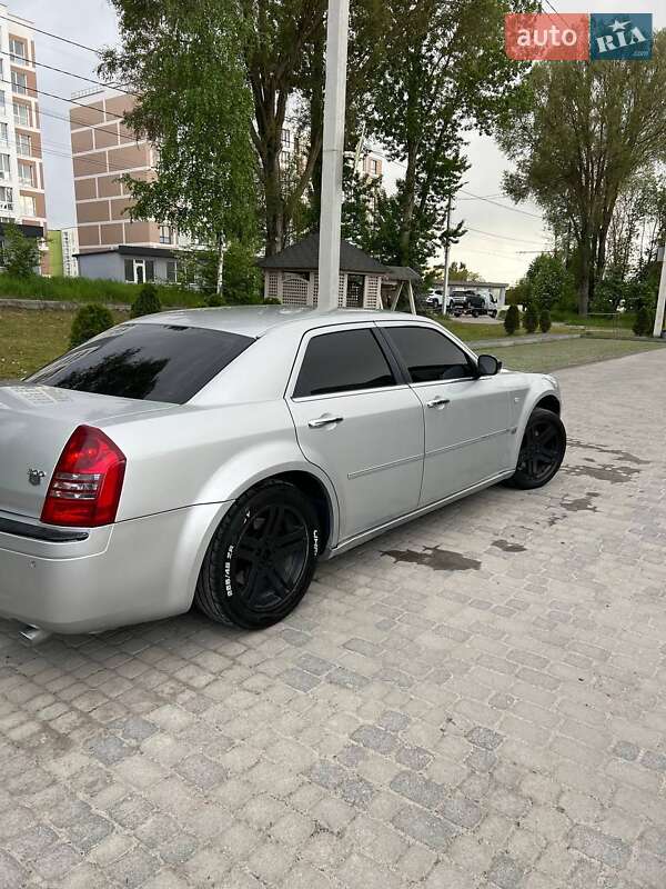 Седан Chrysler 300C 2006 в Тернополі