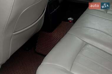 Седан Chrysler 300C 2006 в 
