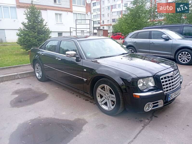 Седан Chrysler 300C 2006 в Дрогобичі