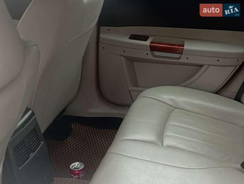 Седан Chrysler 300C 2006 в Дрогобичі