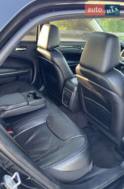 Седан Chrysler 300C 2016 в 
