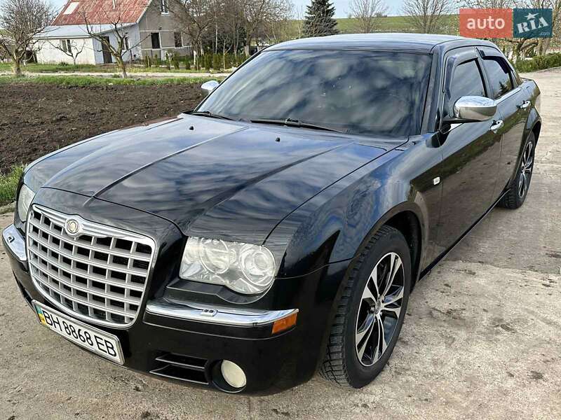 Седан Chrysler 300C 2005 в 
