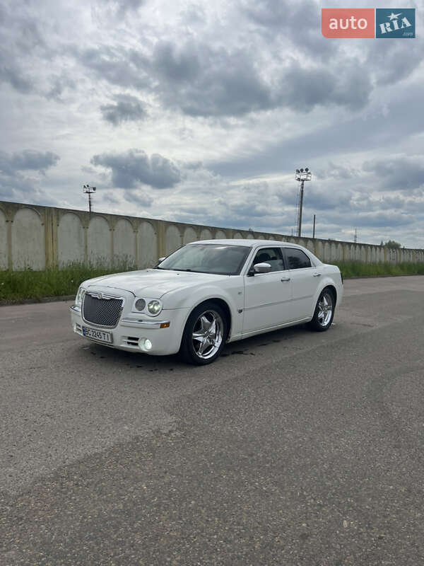 Седан Chrysler 300C 2004 в 