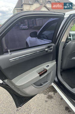 Седан Chrysler 300C 2004 в 