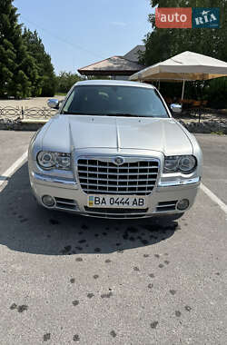 Седан Chrysler 300C 2000 в Светловодске