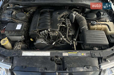Седан Chrysler 300C 2005 в 