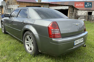 Седан Chrysler 300C 2006 в 