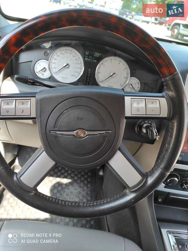 Седан Chrysler 300C 2005 в Гайсину фото 17 Седан Chrysler 300C 2005 в Гайсину