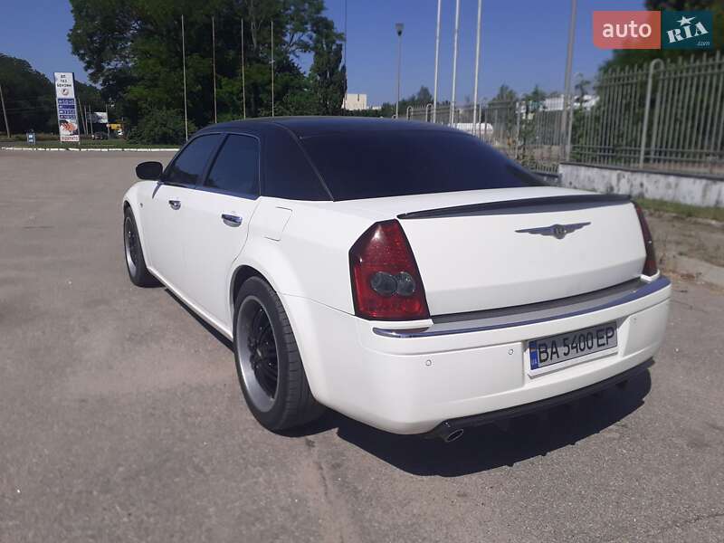Седан Chrysler 300C 2004 в Кропивницком