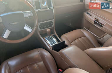 Седан Chrysler 300C 2005 в 