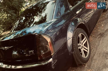 Седан Chrysler 300C 2005 в Черновцах